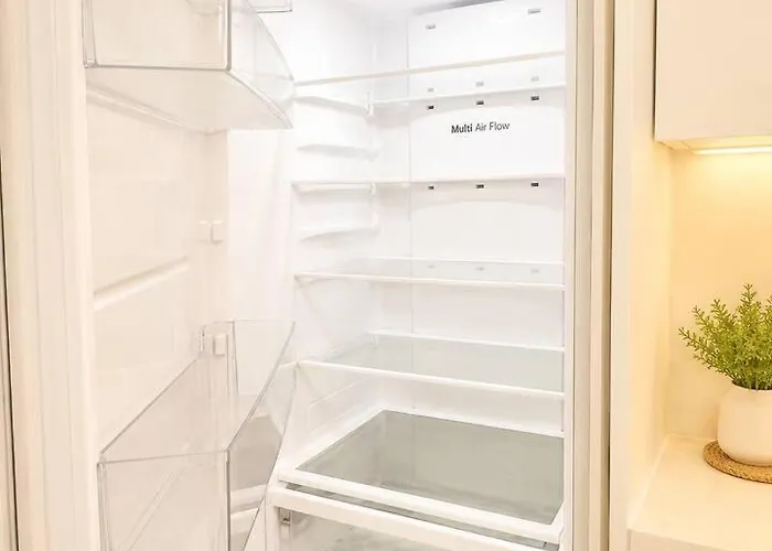 Apartment 신축 2룸, 엘베, 공항버스 3분, 경복궁&명동 직행버스 1분 #32 Seoul