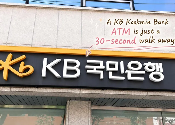 신축 2룸, 엘베, 공항버스 3분, 경복궁&명동 직행버스 1분 #32 Apartment *